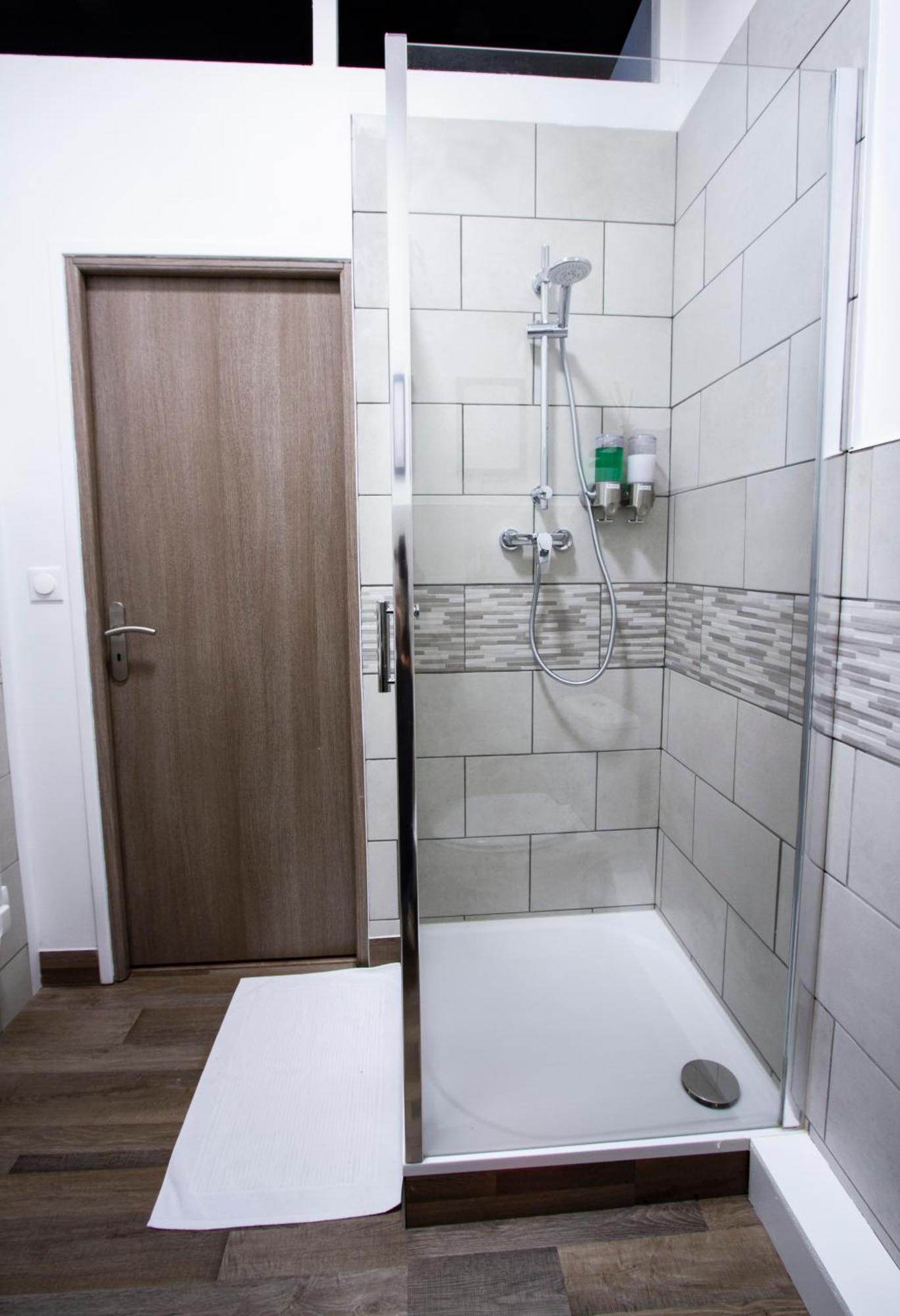 L'Hyper Centre - Netflix & Wifi - Literie Haut De Gamme - Check-In 24H24 - Goodmarning Châlons-en-Champagne Eksteriør billede