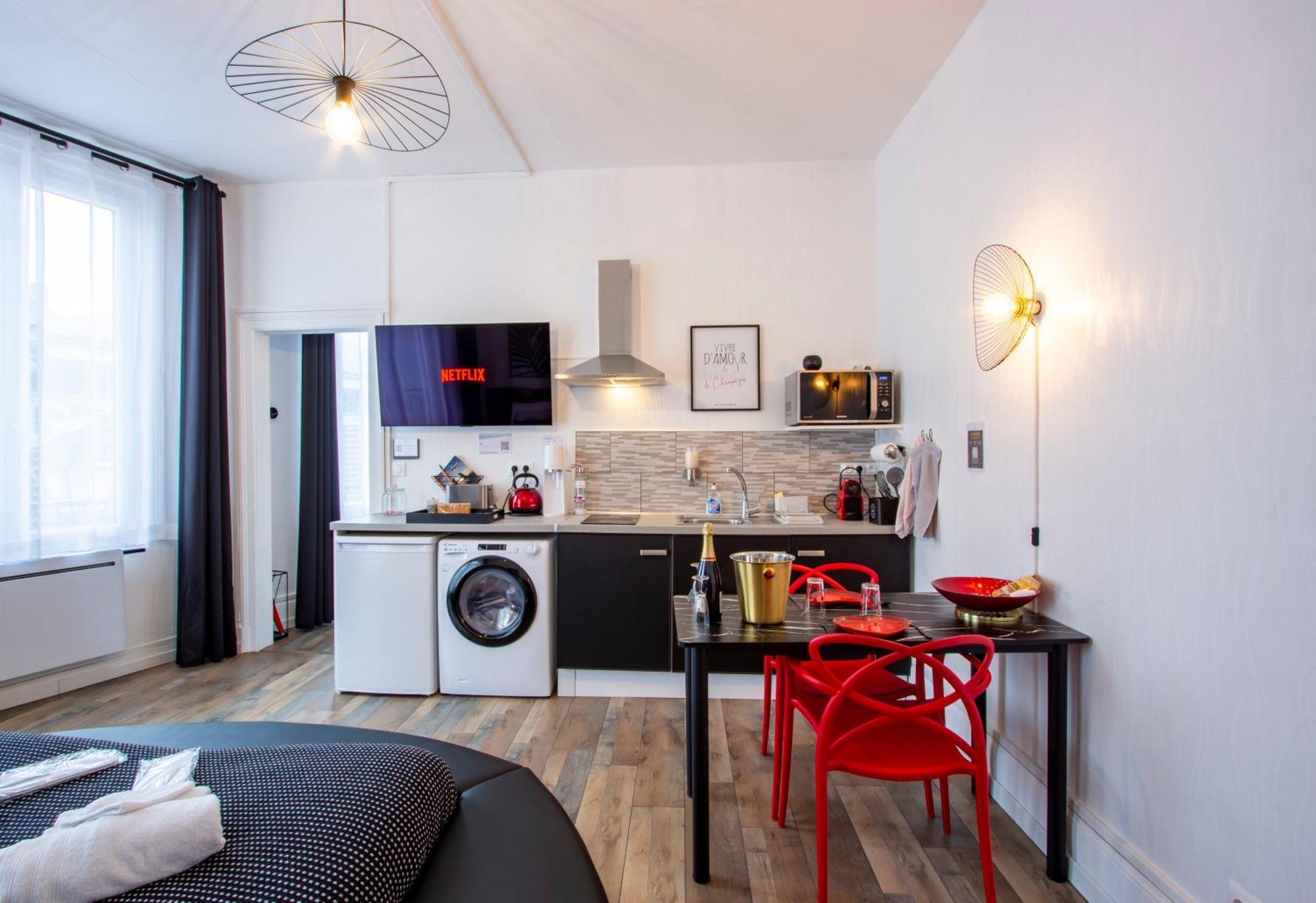 L'Hyper Centre - Netflix & Wifi - Literie Haut De Gamme - Check-In 24H24 - Goodmarning Châlons-en-Champagne Eksteriør billede